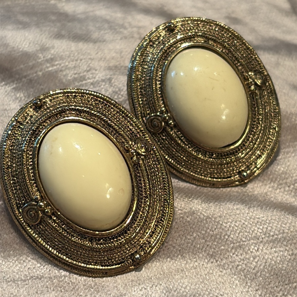 Vintage 80’s Dynasty Style Gold Earrings Intricate Design Cream Cabochon Clip On